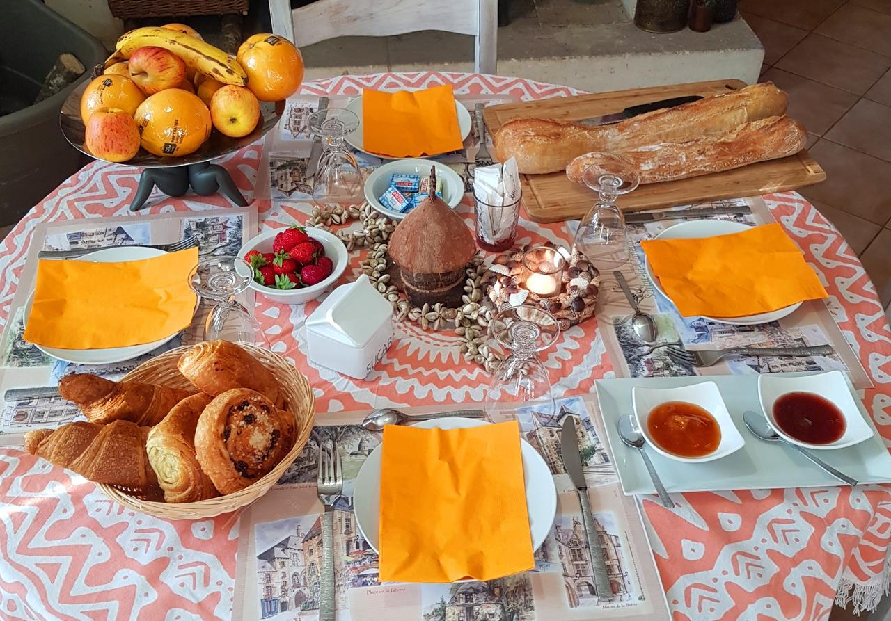 Domaine De Potofayol Bed & Breakfast Lacropte Екстериор снимка